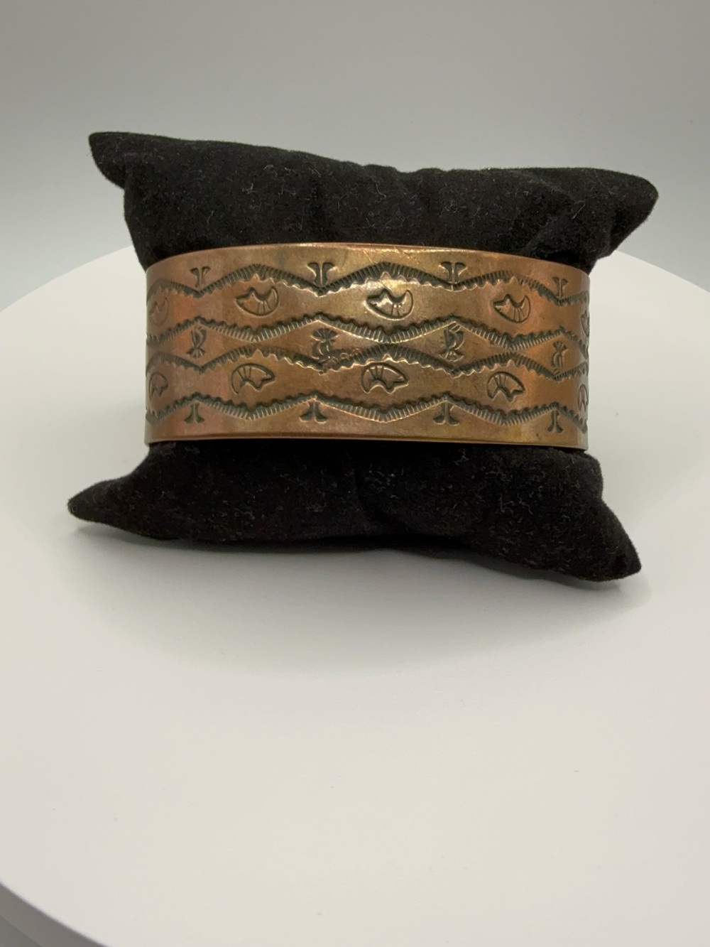 Vintage Maisel’s Souvenir Company Solid Copper Hand Stamped Cuff Bracelet-Signed - Picture 4 of 4